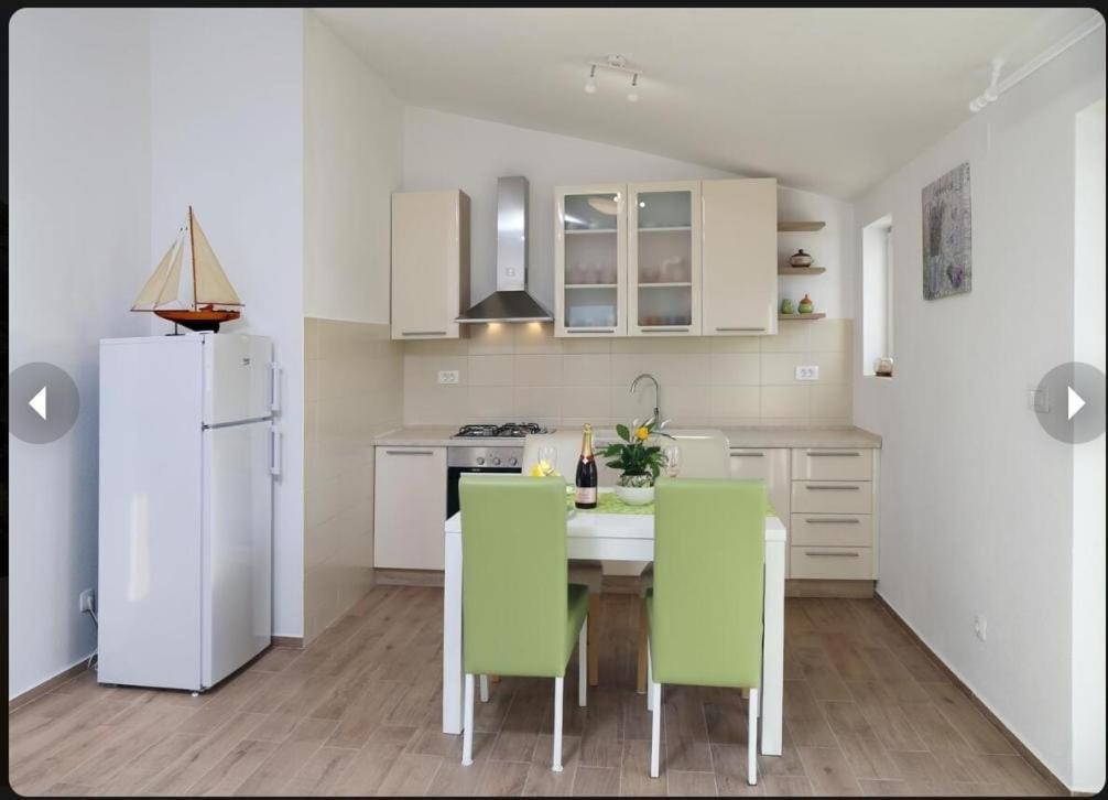 Apartman Zara Ражань Экстерьер фото