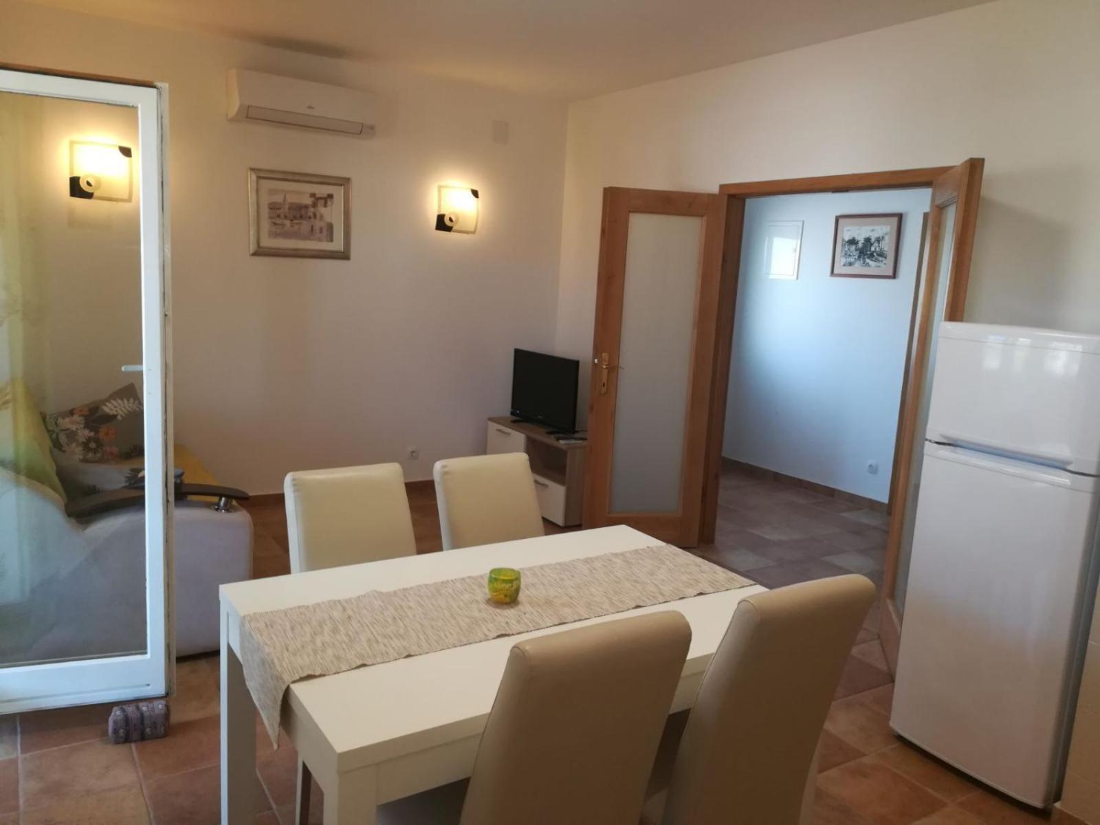 Apartman Zara Ражань Экстерьер фото